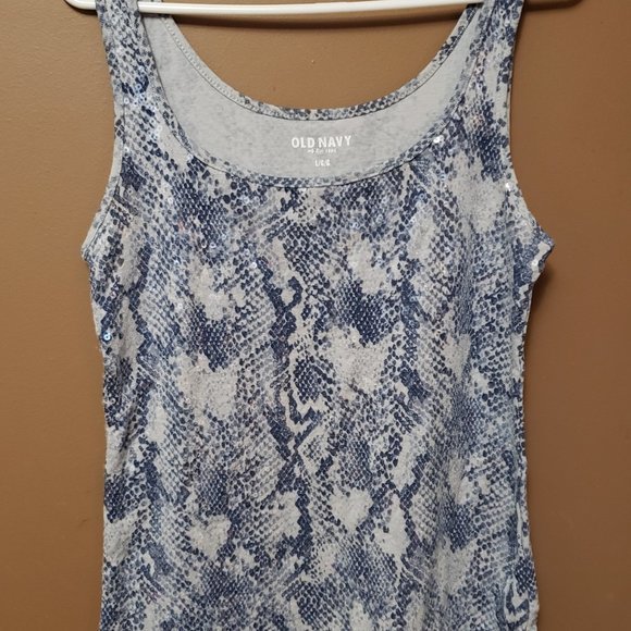 2 Old Navy Women's Size Large Tops - Light Brown and Blue - Pre-Owned - Picture 5 of 7